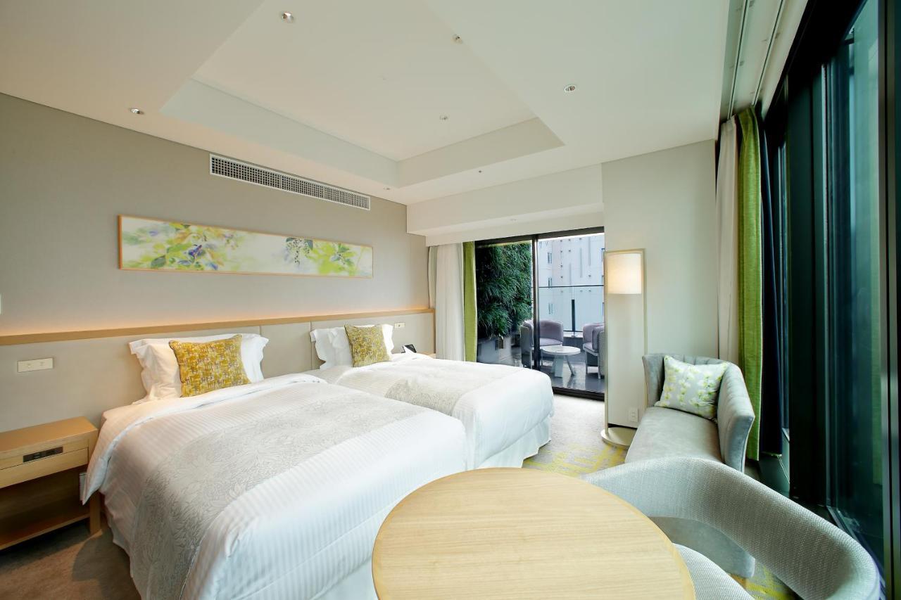 Miyako Hotel Hakata Fukuoka  Bagian luar foto Deluxe Room